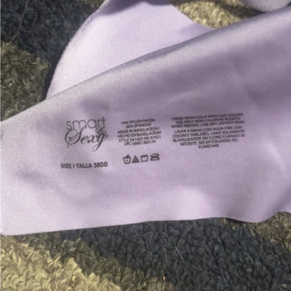 38DD Bra - Picture 2 of 5